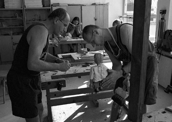 2001-08-091-0224-18a